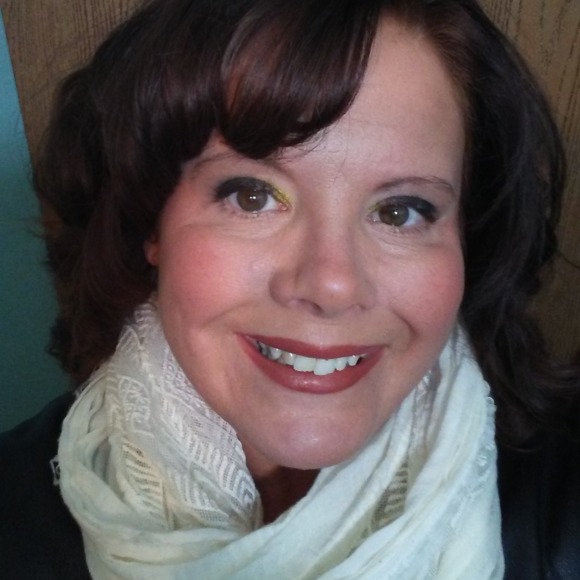 Meet your Posher, Shannon - Picture 1 of 1